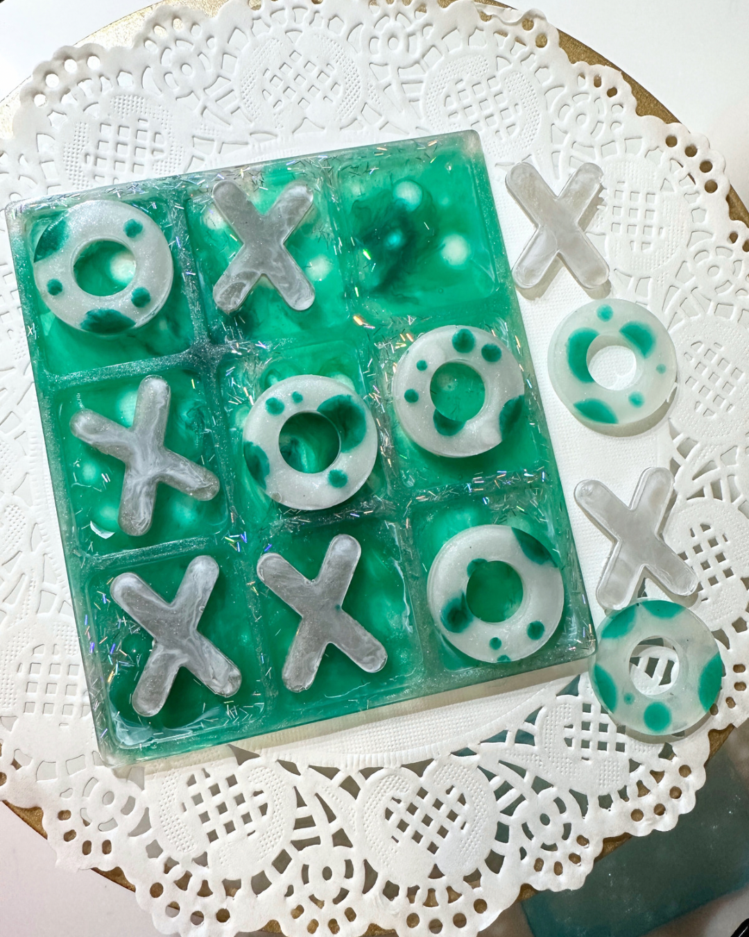 Custom tic tac toe board